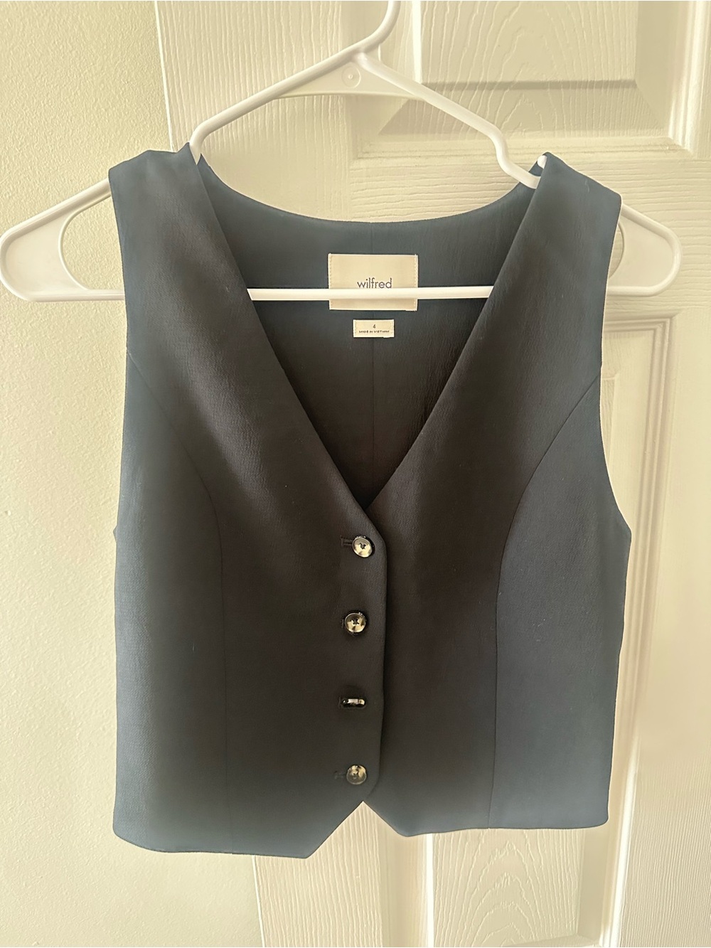 Wilfred Black Sleeveless Tailored Button Vest